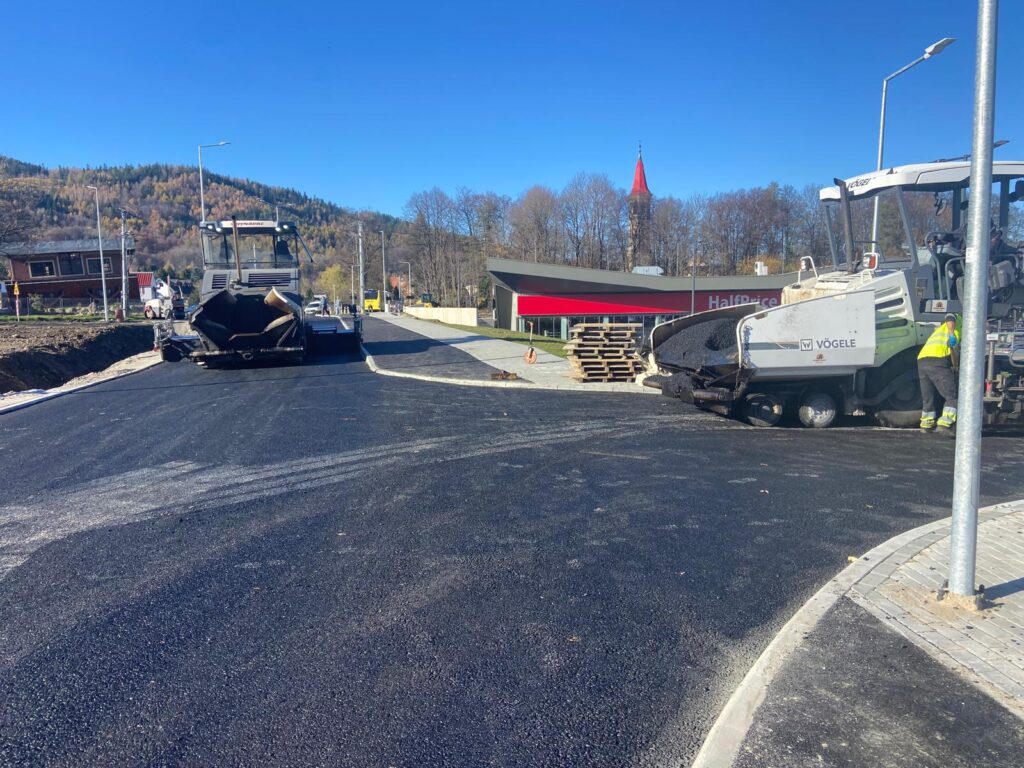 28a6c565 4418 4170 9659 2a1506546825